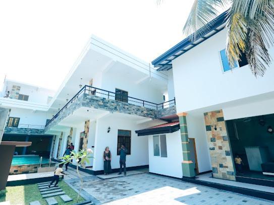 Mama'S Boutique Beach Hotel Negombo Exterior foto